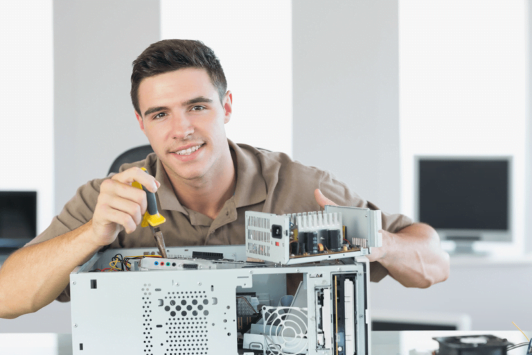 Técnico em Informática O que faz? Quanto ganha? Técnico em Informática O que faz? Quanto ganha?